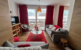 Rouge Canneberge -8 Personnes- 84M2 Vue Degagee Setaz